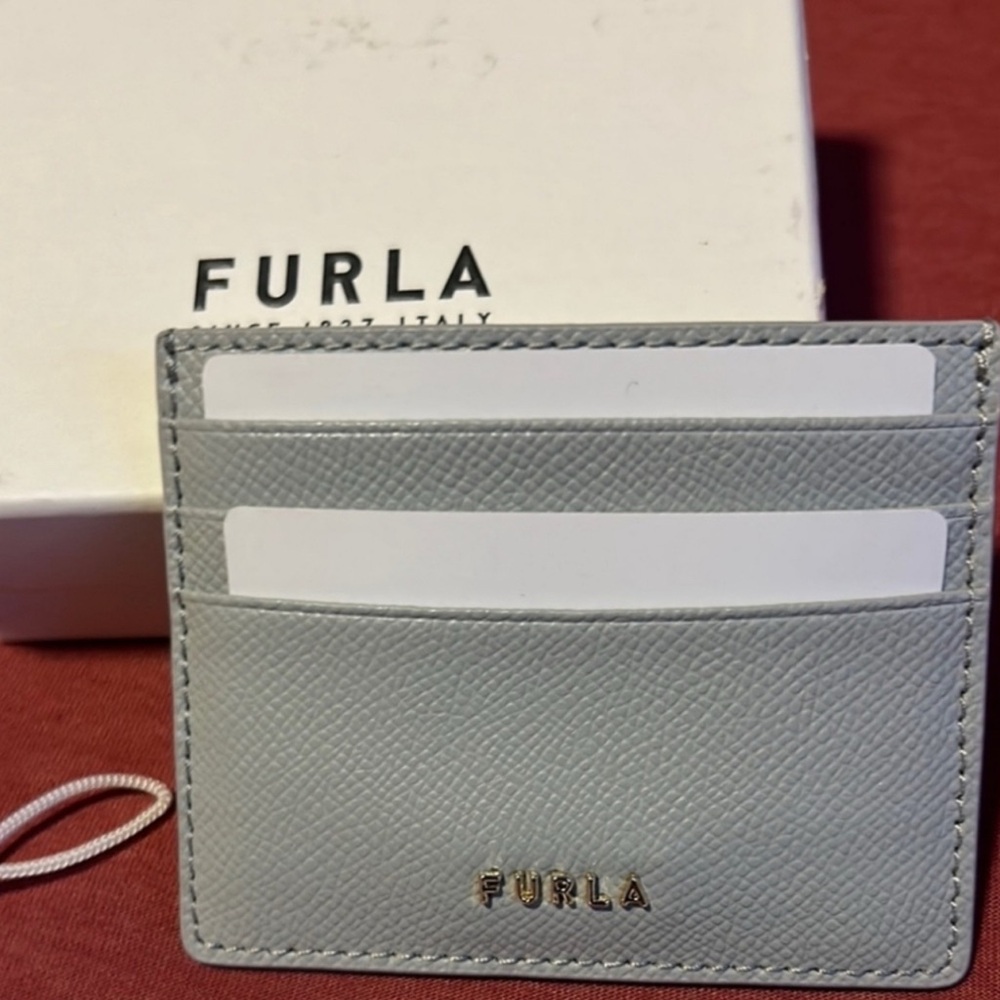 Furla Light Gray Card Holder NWT - Picture 2 of 4
